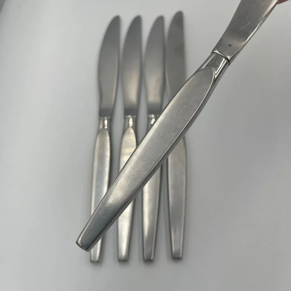 Oneida Community Stainless Older Satinique Knives Satin Betty Crocker 9 1/4 in